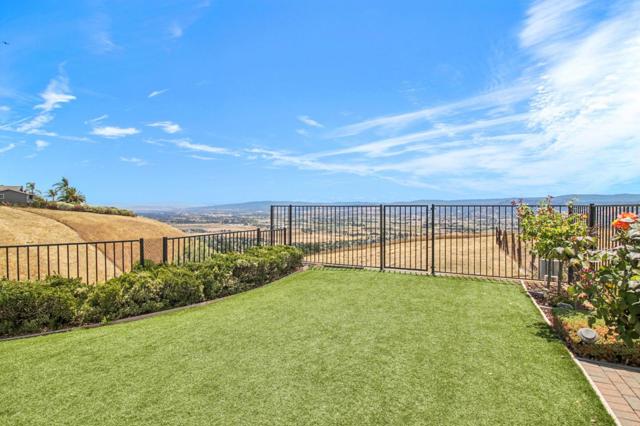 17365 Oak Leaf Drive, Morgan Hill CA: https://media.crmls.org/mediaz/2425e883-d1a1-4b93-8ecc-002101989745.jpg