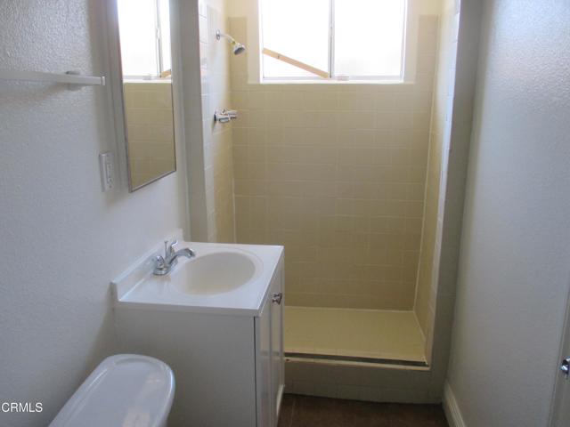 Detail Gallery Image 7 of 15 For 44104 Carolside Ave, Lancaster,  CA 93535 - 5 Beds | 3 Baths