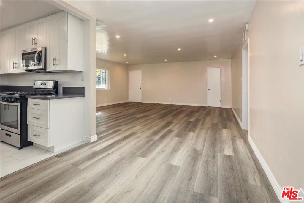 221 W Buckthorn Street 10, Inglewood, CA 90301