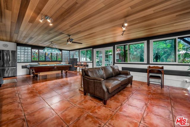 8732 Villanova Avenue, Los Angeles CA: https://media.crmls.org/mediaz/2428895b-fe41-42bb-a798-76e27b2cc4f0.jpg