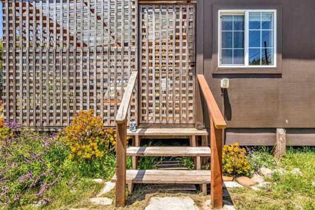 575 Dolores Avenue, Half Moon Bay CA: https://media.crmls.org/mediaz/2429a847-8f30-4de6-87f4-60b4d6eb95b9.jpg
