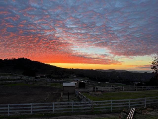 350 San Benancio Road, Salinas CA: https://media.crmls.org/mediaz/242a843e-ee7b-4726-b88e-04b0f9fac660.jpg