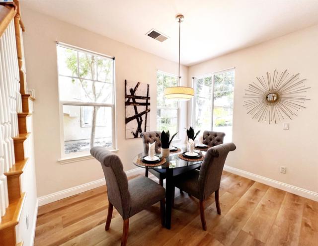 49031 Woodgrove Cmn, Fremont CA: https://media.crmls.org/mediaz/242af032-b3d3-47ab-86ff-289c3117ac79.jpg