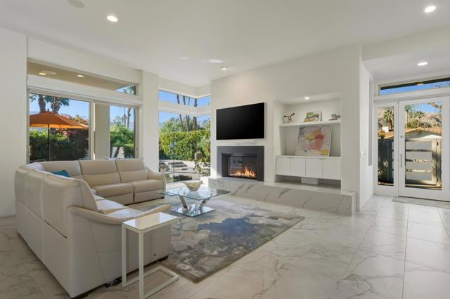 48700 San Pedro Street, La Quinta CA: https://media.crmls.org/mediaz/242b91e6-f89b-4cea-968b-3800e810007c.jpg