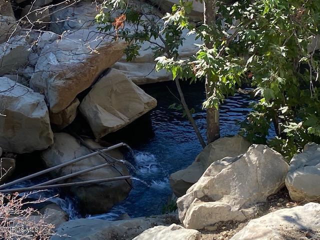 16350 Maricopa Highway, Ojai CA: https://media.crmls.org/mediaz/242bd360-a4b3-43d9-a068-a567060c4ab2.jpg