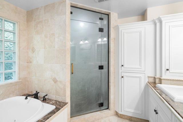 23447 Skyview Terrace, Los Gatos CA: https://media.crmls.org/mediaz/242c1676-f6ba-4564-bfcc-9a68fb3b8f2e.jpg