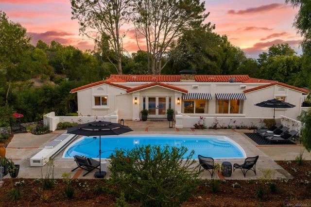 6347 Las Colinas, Rancho Santa Fe CA: https://media.crmls.org/mediaz/242cb4ca-324e-4af9-9875-94f56d7c6029.jpg