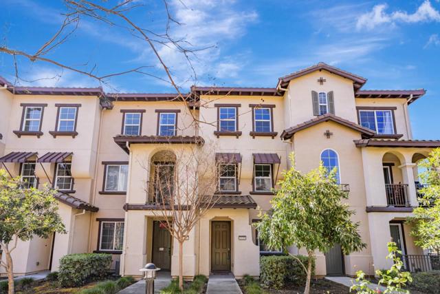 1135 Genco Terrace, San Jose CA: https://media.crmls.org/mediaz/242cc332-f0e7-41d3-80d6-22d75344eef1.jpg