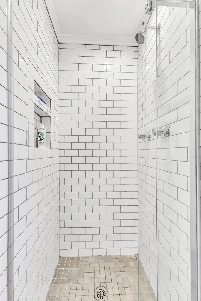 https://media.crmls.org/mediaz/242cfa3e-de86-4331-aecf-89edbbf7814a.jpg?preset=X-Large