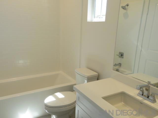 MLS #250040938SD image #21