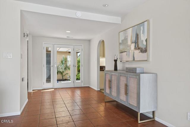 Detail Gallery Image 16 of 76 For 2941 Surfrider Ave, Ventura,  CA 93001 - 5 Beds | 3 Baths