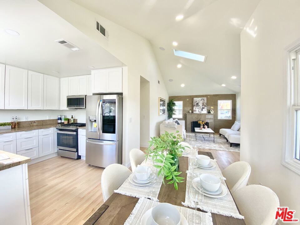3951 Coolidge Avenue, Los Angeles, CA 90066