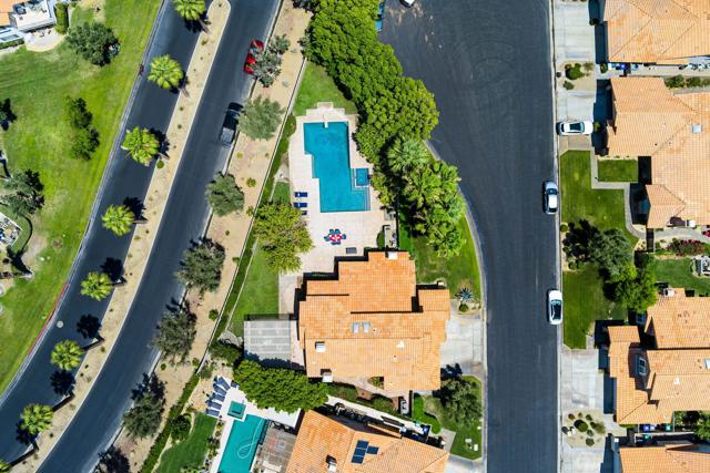 230 Augusta Drive, Palm Desert CA: https://media.crmls.org/mediaz/242e4ffb-56d8-46c5-b44a-d6fb7a06fa82.jpg