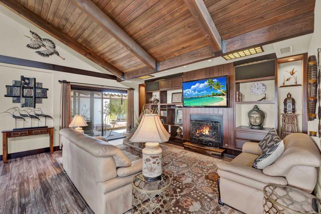 1310 Miracielo Court, San Marcos CA: https://media.crmls.org/mediaz/242f3923-d213-44eb-a7a0-5f139f903cd9.jpg