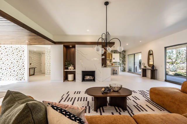 76670 Lark Lane, Indian Wells CA: https://media.crmls.org/mediaz/242f4dab-7ae4-401a-b046-2126e941e174.jpg