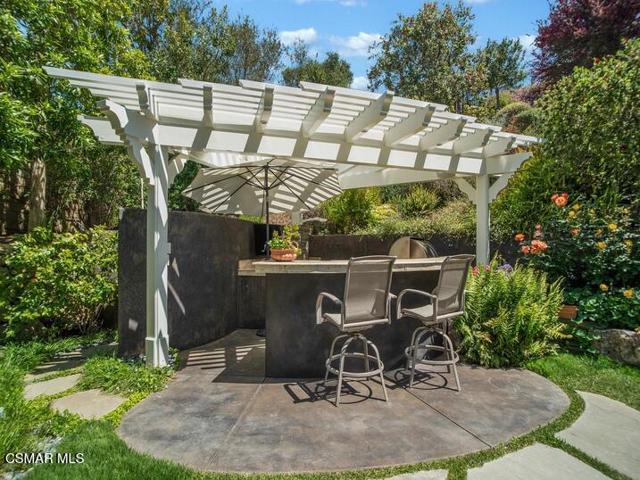 5455 Via Olas, Newbury Park CA: https://media.crmls.org/mediaz/242f5905-f7da-4835-af5d-fc00ced7e649.jpg