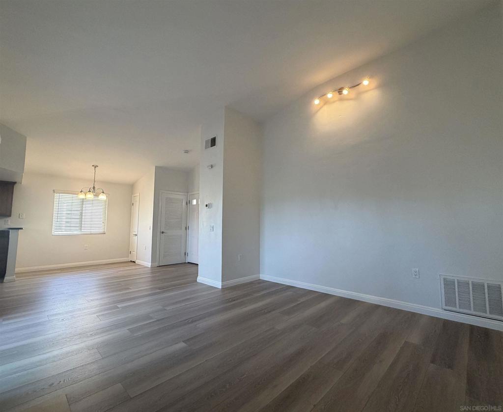 400 Sea Cliff - photo 2