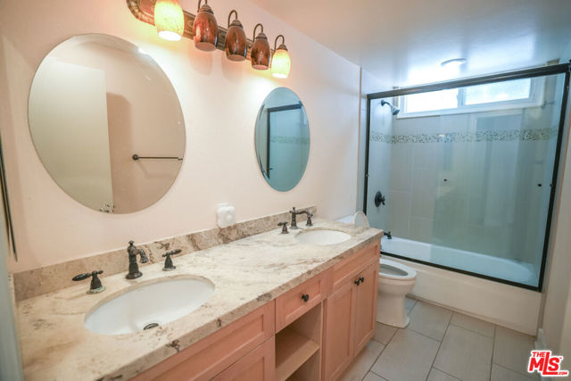 19616 Pine Valley Avenue, Porter Ranch CA: https://media.crmls.org/mediaz/243058c9-bf69-4d8c-87ca-aeef172e4b7d.jpg