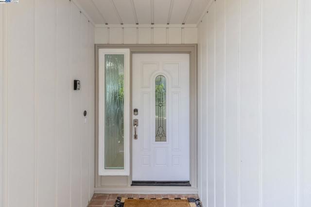 6919 Wilson Way, El Cerrito CA: https://media.crmls.org/mediaz/24314b1c-5be0-4b6e-91a1-f19b3465733e.jpg
