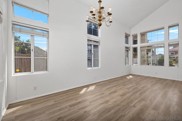 12305 Crisscross Ln, San Diego CA: https://media.crmls.org/mediaz/24315579-2324-47d6-a5f2-7b9049f2a3b8.jpg