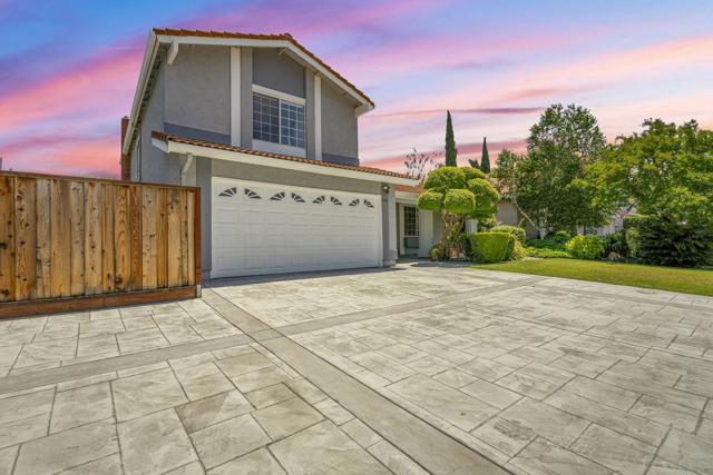140 Sprucemont Place, San Jose CA: https://media.crmls.org/mediaz/24317225-b31d-4c6f-93cd-6680e2530a4e.jpg