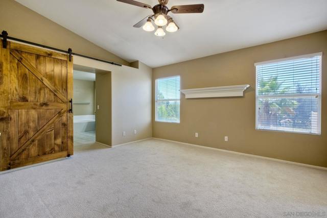 39513 Bonaire Way, Murrieta CA: https://media.crmls.org/mediaz/2432187b-0ed1-410f-823e-159373107df6.jpg