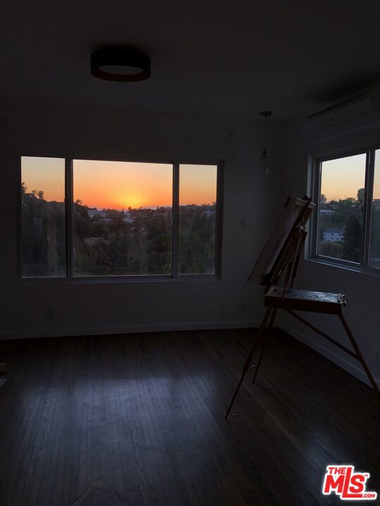2225 1/2 Lake Shore Avenue, Los Angeles CA: https://media.crmls.org/mediaz/2433fc48-9081-4a1f-913b-49cfbf917bfd.jpg