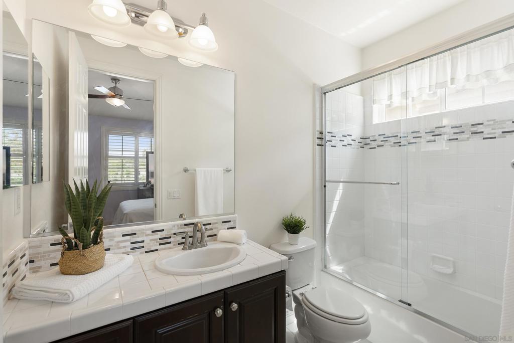 MLS #250032415SD img 41