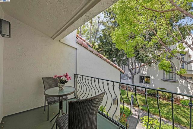 39280 Marbella Terraza, Fremont CA: https://media.crmls.org/mediaz/2434b287-4427-405c-a091-606101f63a35.jpg