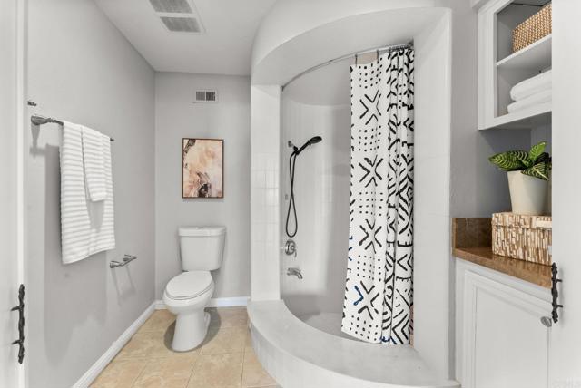 Detail Gallery Image 15 of 26 For 1915 Estrella De Mar Ct a,  Carlsbad,  CA 92009 - 2 Beds | 2/1 Baths