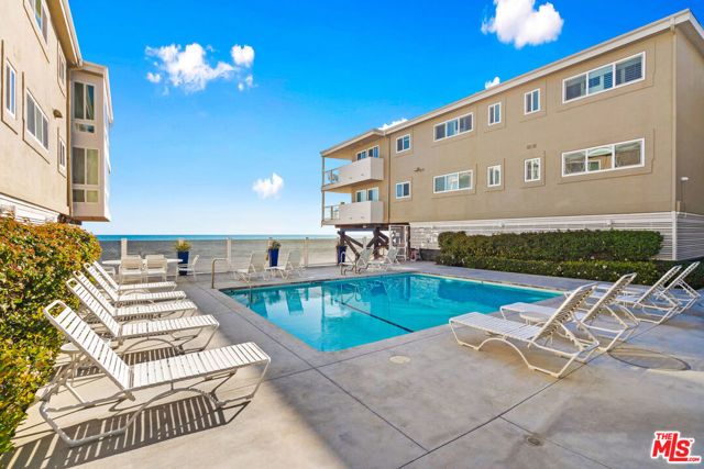 22626 Pacific Coast Highway, Malibu CA: https://media.crmls.org/mediaz/243509a0-8245-4f1d-8394-ade3bd674b49.jpg