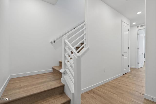 Detail Gallery Image 13 of 54 For 2364 Haley Point #103,  Ventura,  CA 93003 - 3 Beds | 3/1 Baths