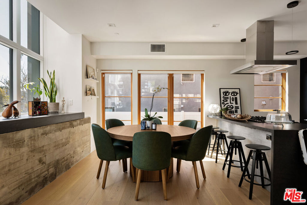 1033 N Vista Street #D