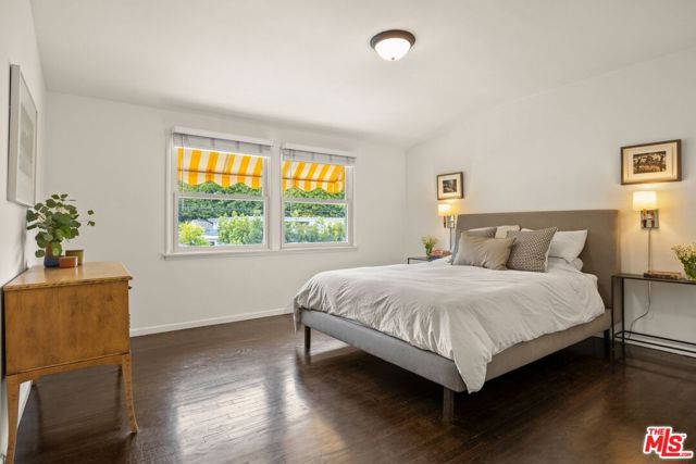 11121 Franklin Avenue, Culver City CA: https://media.crmls.org/mediaz/24363fdf-05e3-4717-ae06-a70f76695d3a.jpg