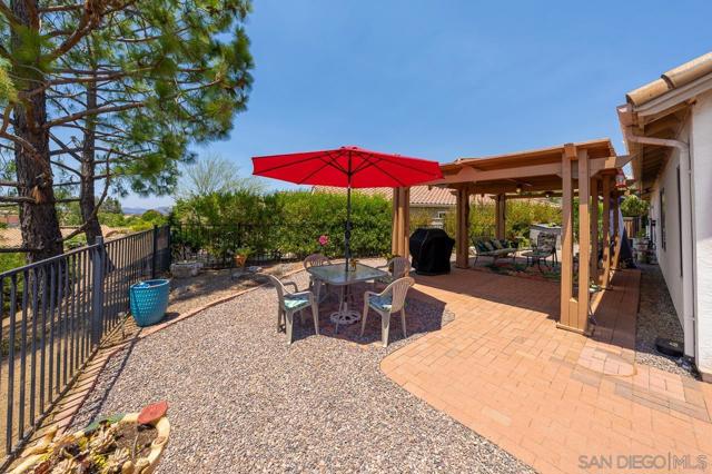 2617 LOBELIA RD, Alpine CA: https://media.crmls.org/mediaz/24364951-b363-4286-a9b9-4a002759aac0.jpg