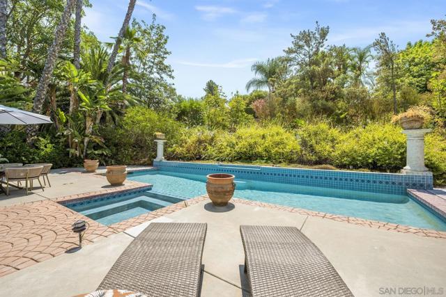 17601 Valle Verde, Poway CA: https://media.crmls.org/mediaz/243747e4-43c9-451c-9659-c95e3bb2fb72.jpg