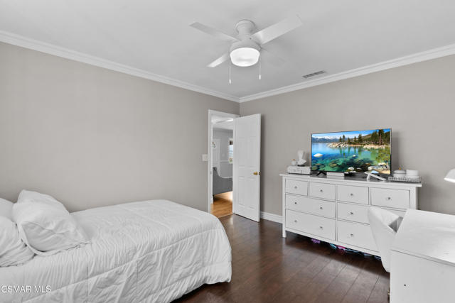 623 E Fairmount Road, Burbank CA: https://media.crmls.org/mediaz/2437a23d-174b-4ec5-ad3d-22d85befb17e.jpg