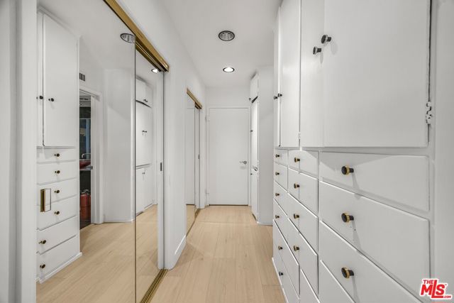 3133 Barbydell Drive, Los Angeles CA: https://media.crmls.org/mediaz/2437c48c-68eb-497a-b523-d4bcbf791076.jpg
