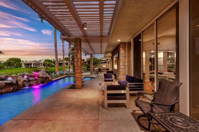 2 Deerfield Court, Rancho Mirage CA: https://media.crmls.org/mediaz/243815b6-0569-4fcb-9f03-7c98cd47bd08.jpg