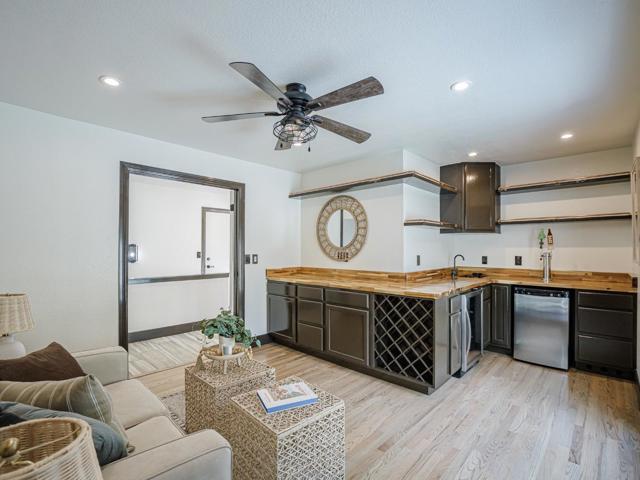 261 Dry Creek Road, Aptos CA: https://media.crmls.org/mediaz/24381703-976a-47eb-a014-69dd7b1a4546.jpg