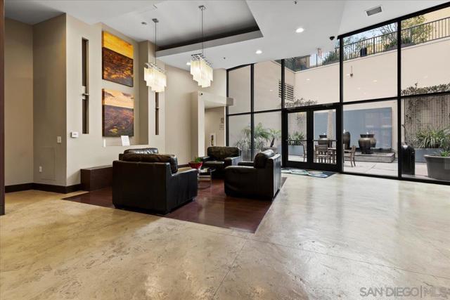 530 K St, San Diego CA: https://media.crmls.org/mediaz/243843ec-f38f-46fa-b42b-0f5b656121df.jpg