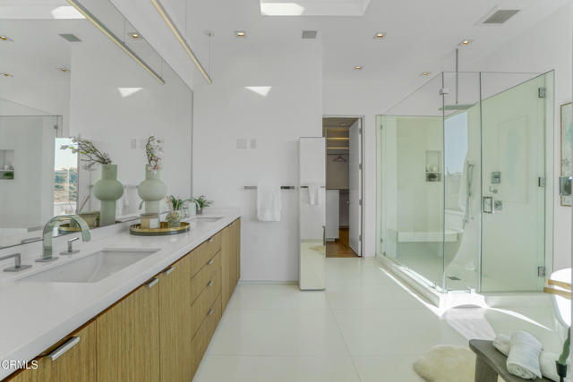 Drew Fenton | 1116 Linda Flora Drive Los Angeles CA | MLS: 7188089