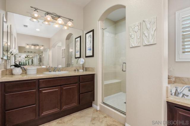 17253 4S Ranch Parkway, San Diego CA: https://media.crmls.org/mediaz/243930c4-ac9e-4fc4-960b-bcb3b9edd397.jpg
