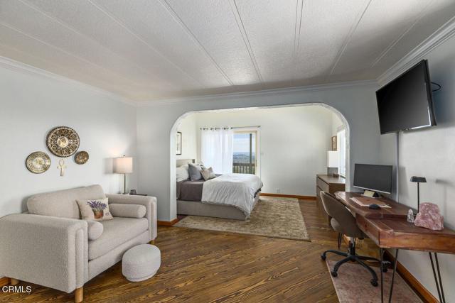 4488 Foothill Road, Carpinteria CA: https://media.crmls.org/mediaz/243a0c2b-5c9a-4b08-817e-e8deae88dc74.jpg