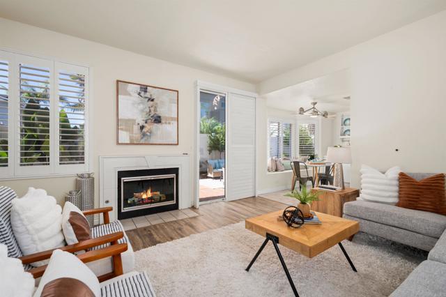 Detail Gallery Image 8 of 31 For 1137 Avenida Sobrina, Oceanside,  CA 92057 - 4 Beds | 3 Baths