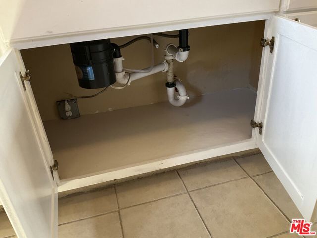586 San Francisco Avenue, Pomona CA: https://media.crmls.org/mediaz/243b1f66-14ba-4b51-b936-efb4c5e38d6b.jpg