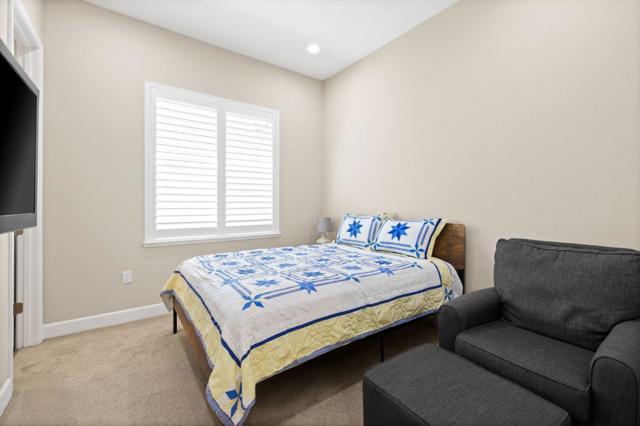 36 Freeport Court, Discovery Bay CA: https://media.crmls.org/mediaz/243b3bbc-b0a2-49fa-a9e5-4ced1cf62dee.jpg