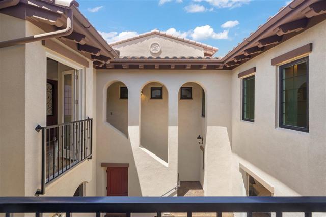 21 Bigleaf Road, Orinda CA: https://media.crmls.org/mediaz/243b8c5d-0fa9-40db-bf20-61e0b054390e.jpg