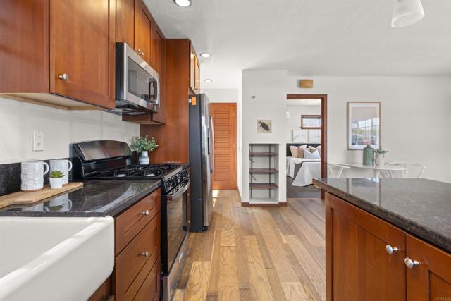 Detail Gallery Image 19 of 40 For 1212 2nd St, Coronado,  CA 92118 - 1 Beds | 1 Baths