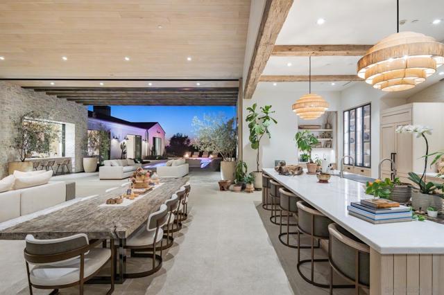 14783 Roxbury Terr., Rancho Santa Fe CA: https://media.crmls.org/mediaz/243ce200-b102-42e4-9b2a-f9164069551b.jpg